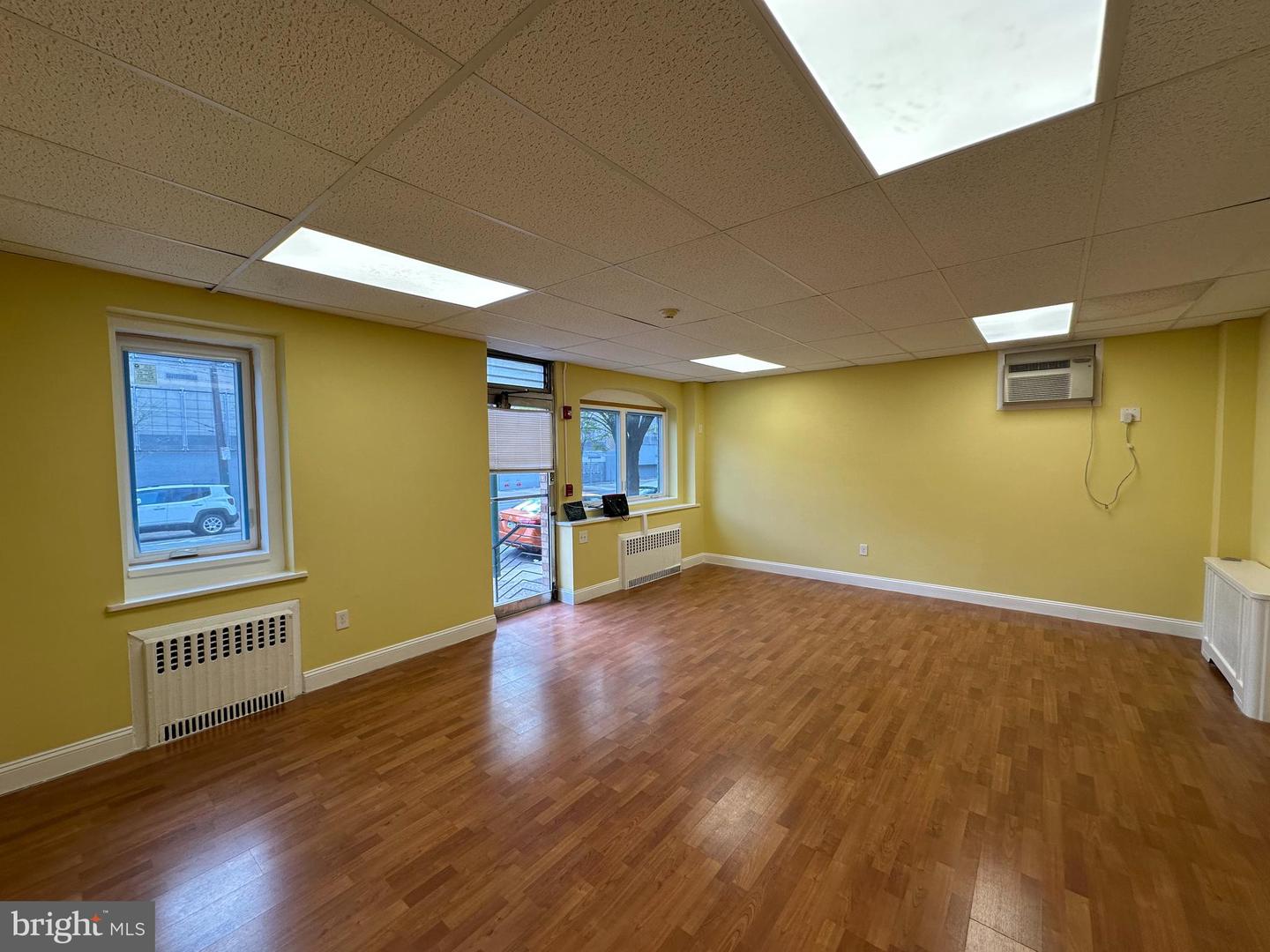2040 S 13th St #store Property Photo 1