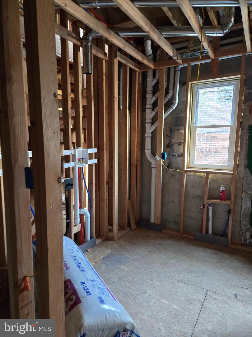1406 E Moyamensing Ave Property Photo 7