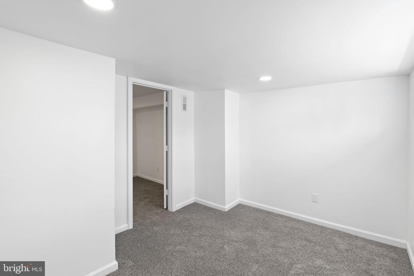 6436 Ogontz Ave Property Photo 25