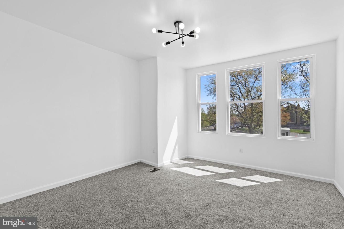 6436 Ogontz Ave Property Photo 34
