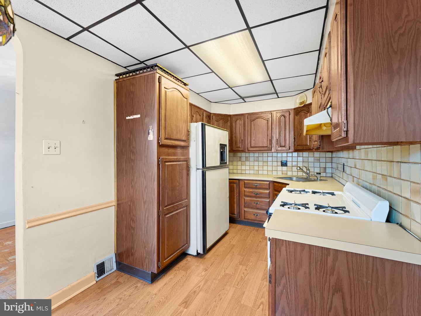 6833 E Roosevelt Blvd Property Photo 10