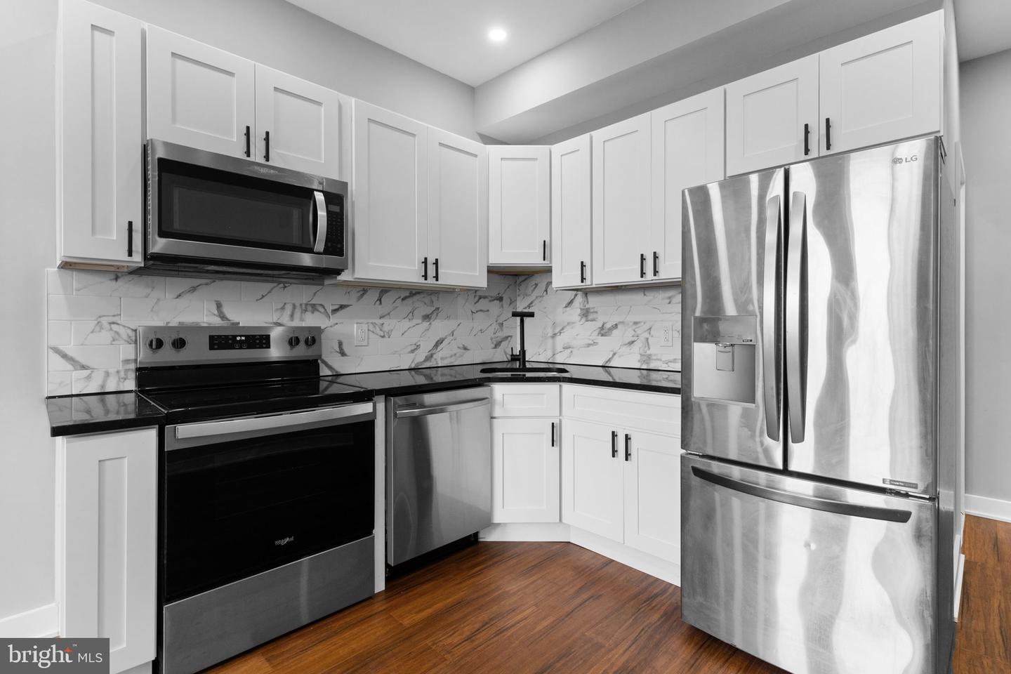 5210 Arch St Property Photo 1