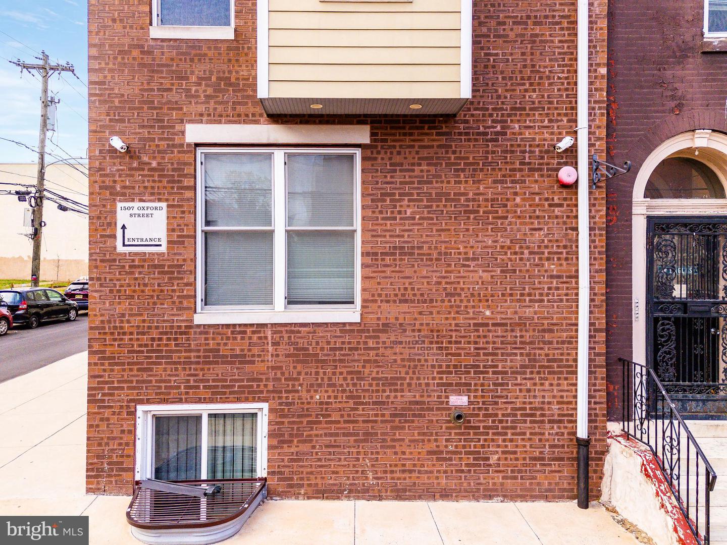 1507 W Oxford St Property Photo 5
