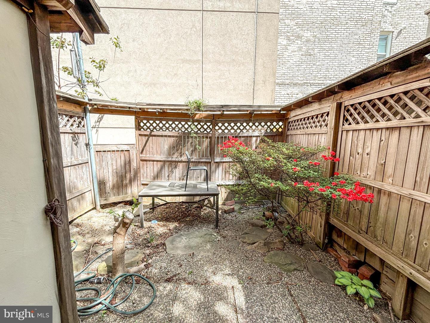 419 S Carlisle St Property Photo 7