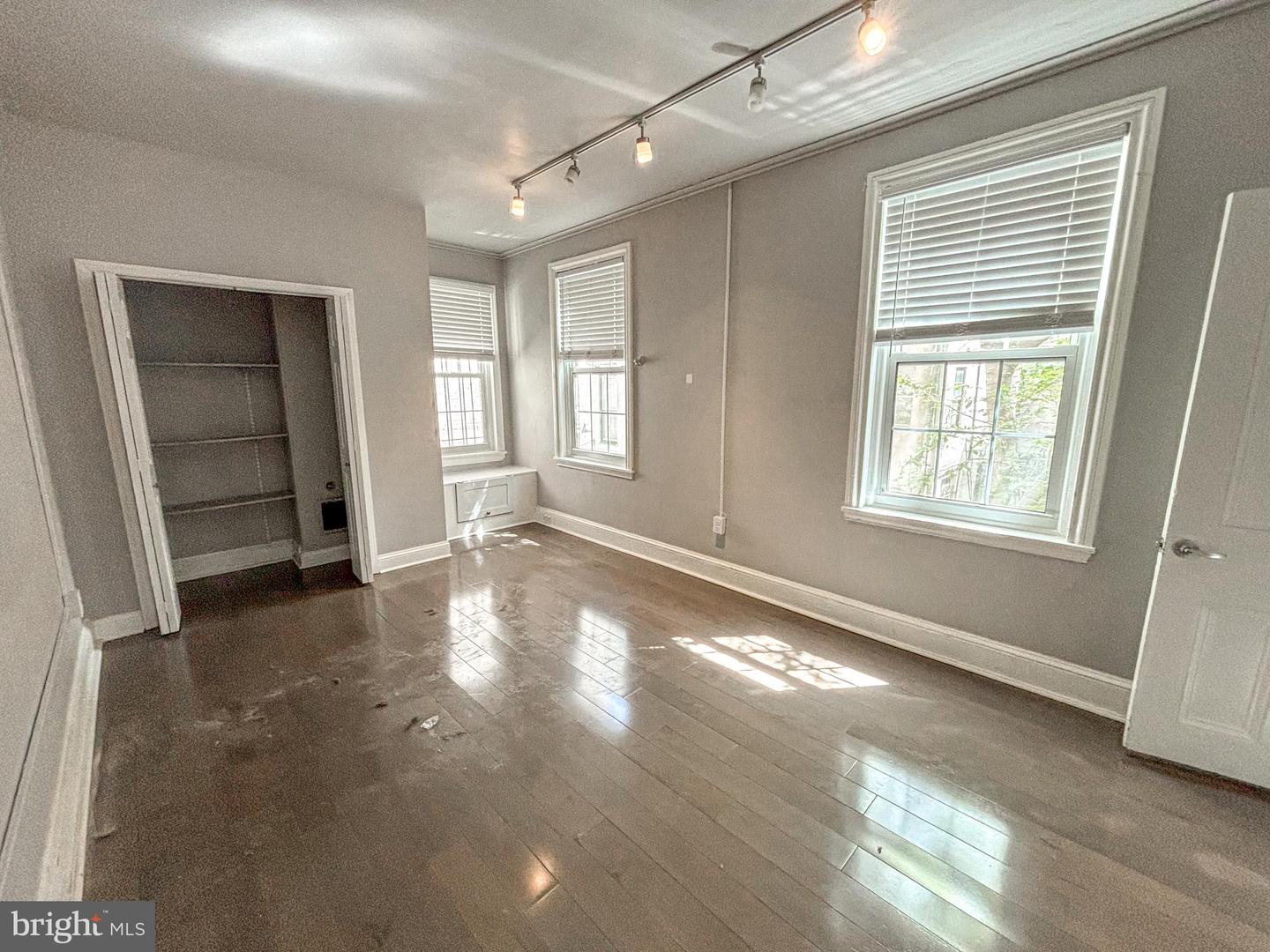 419 S Carlisle St Property Photo 10