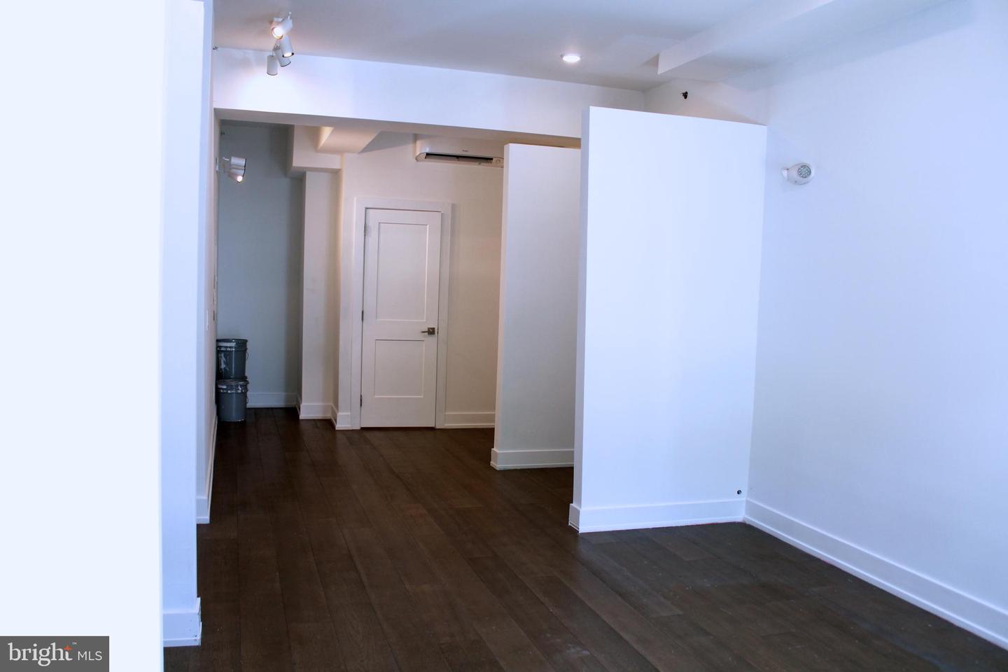 1527-29 Ridge Ave #1a Property Photo 7