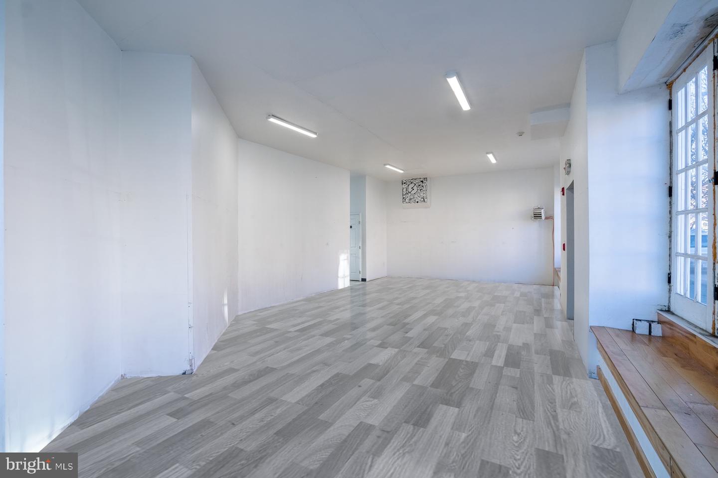 3826 Lancaster Ave #commercial Space Property Photo 1