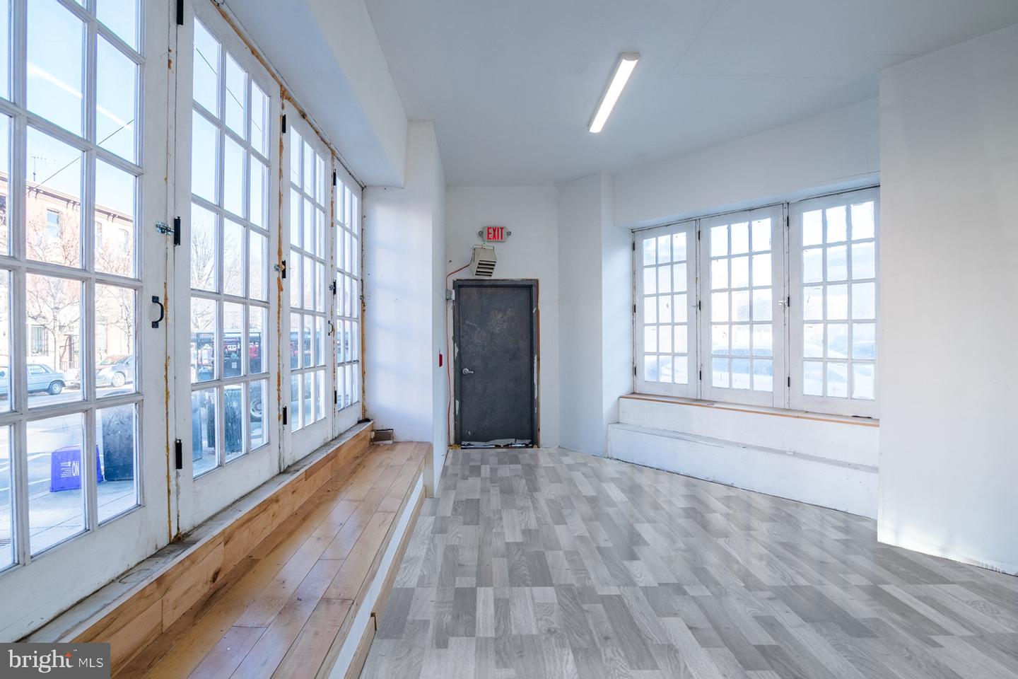 3826 Lancaster Ave #commercial Space Property Photo 5