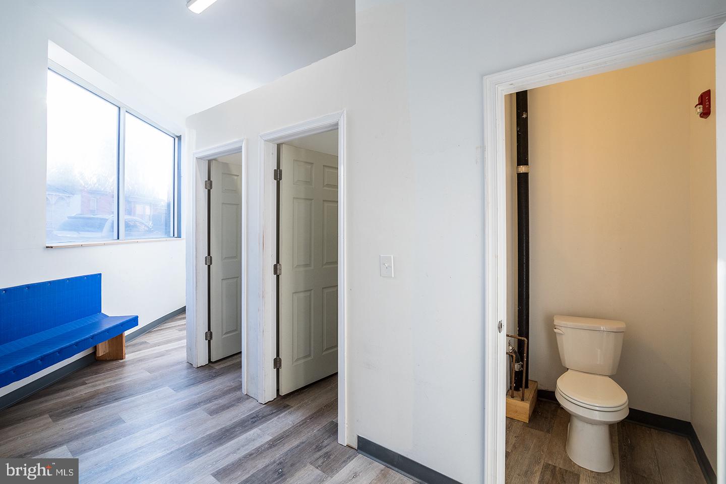 3826 Lancaster Ave #commercial Space Property Photo 9