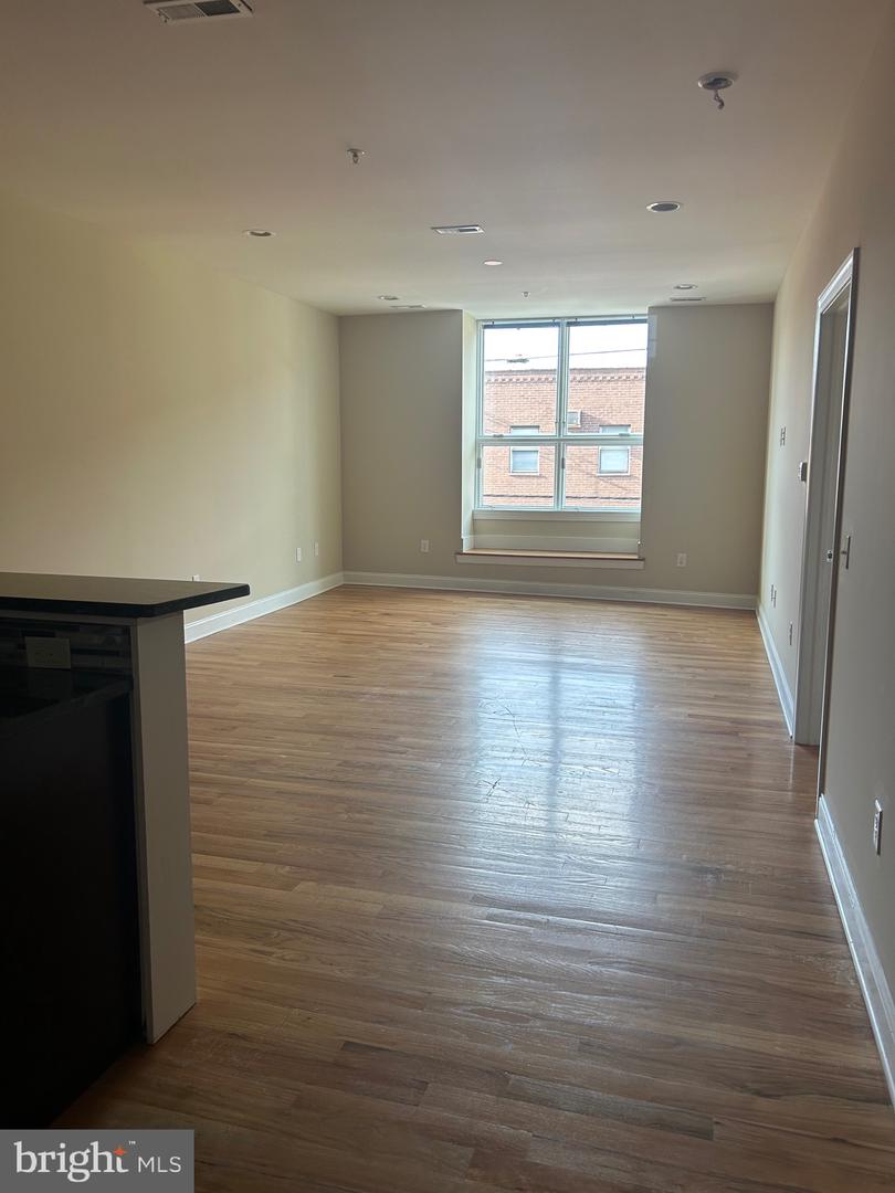 1400-14 S Darien St #b Property Photo 1