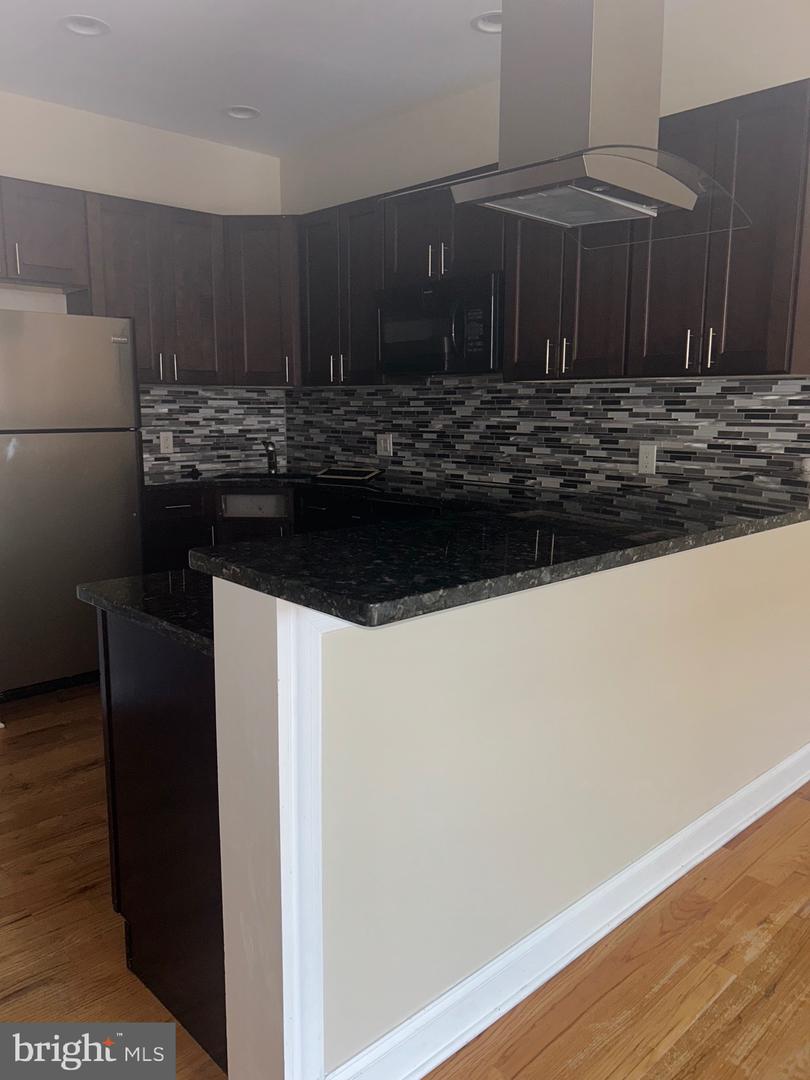 1400-14 S Darien St #b Property Photo 3