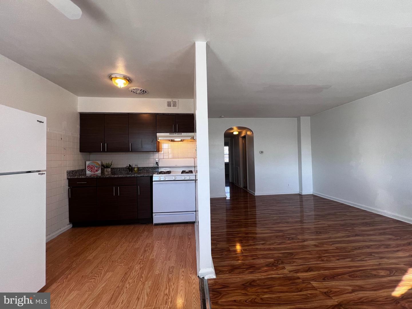 6220 Algon Ave Property Photo 4
