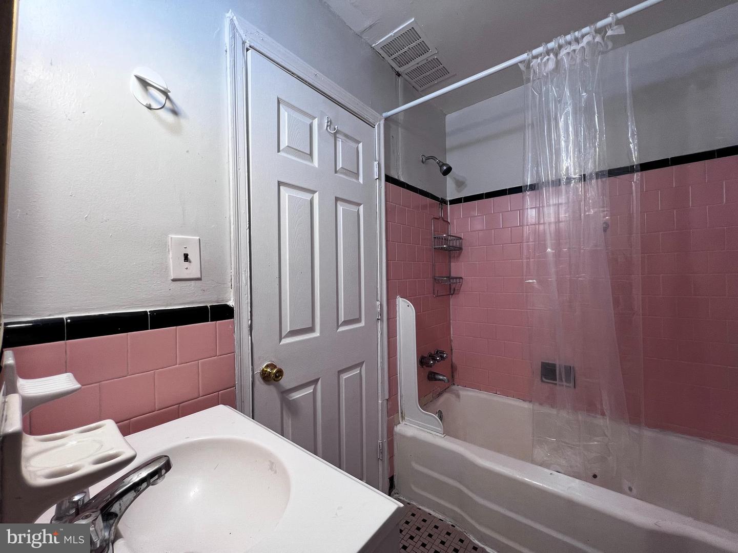 6220 Algon Ave Property Photo 15