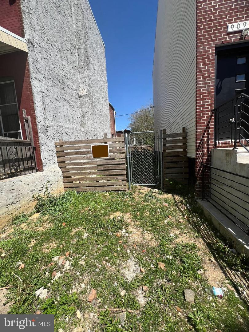 911 BELMONT AVE Property Photo 1