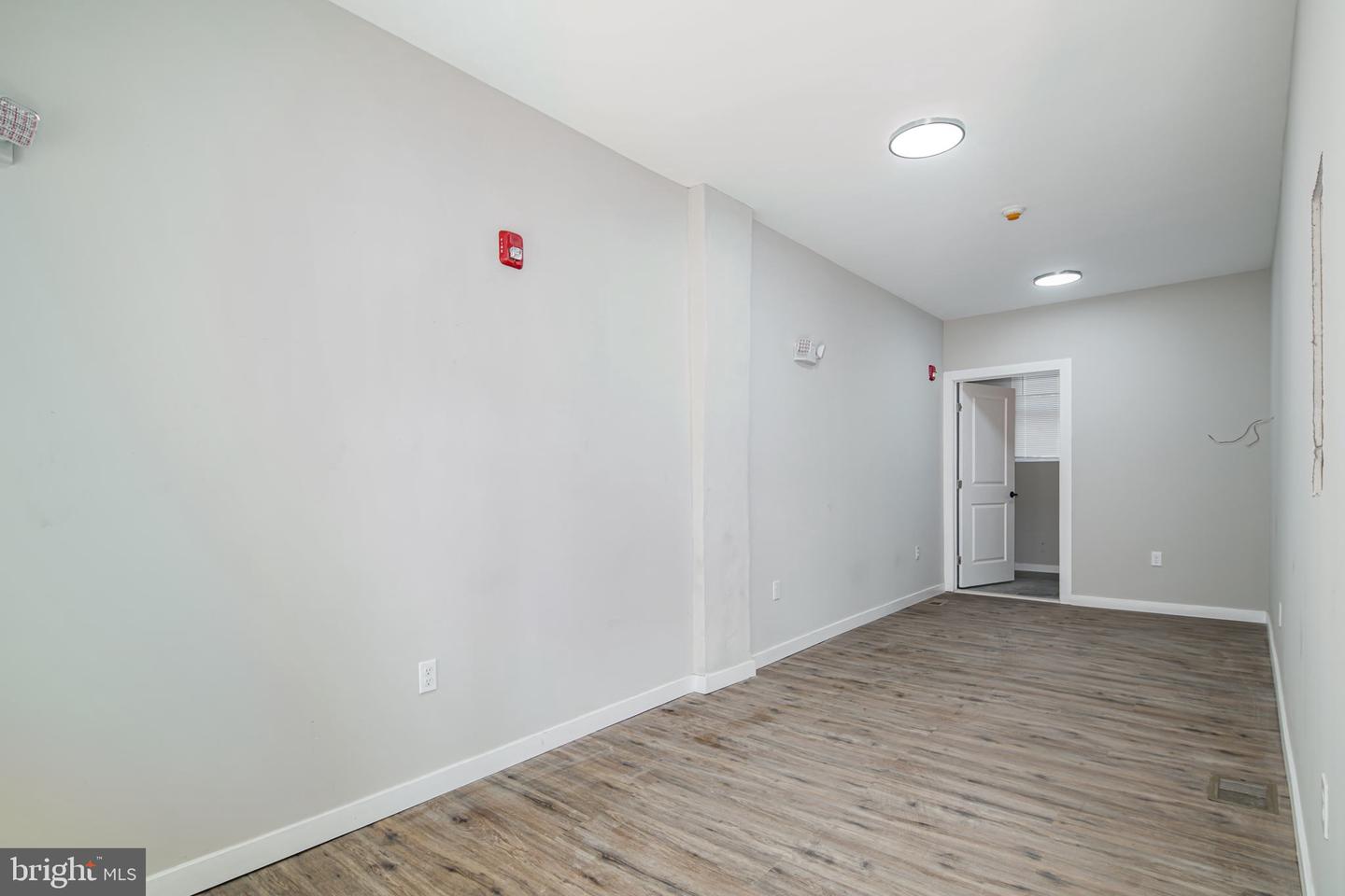 5339 Chestnut St Property Photo 3