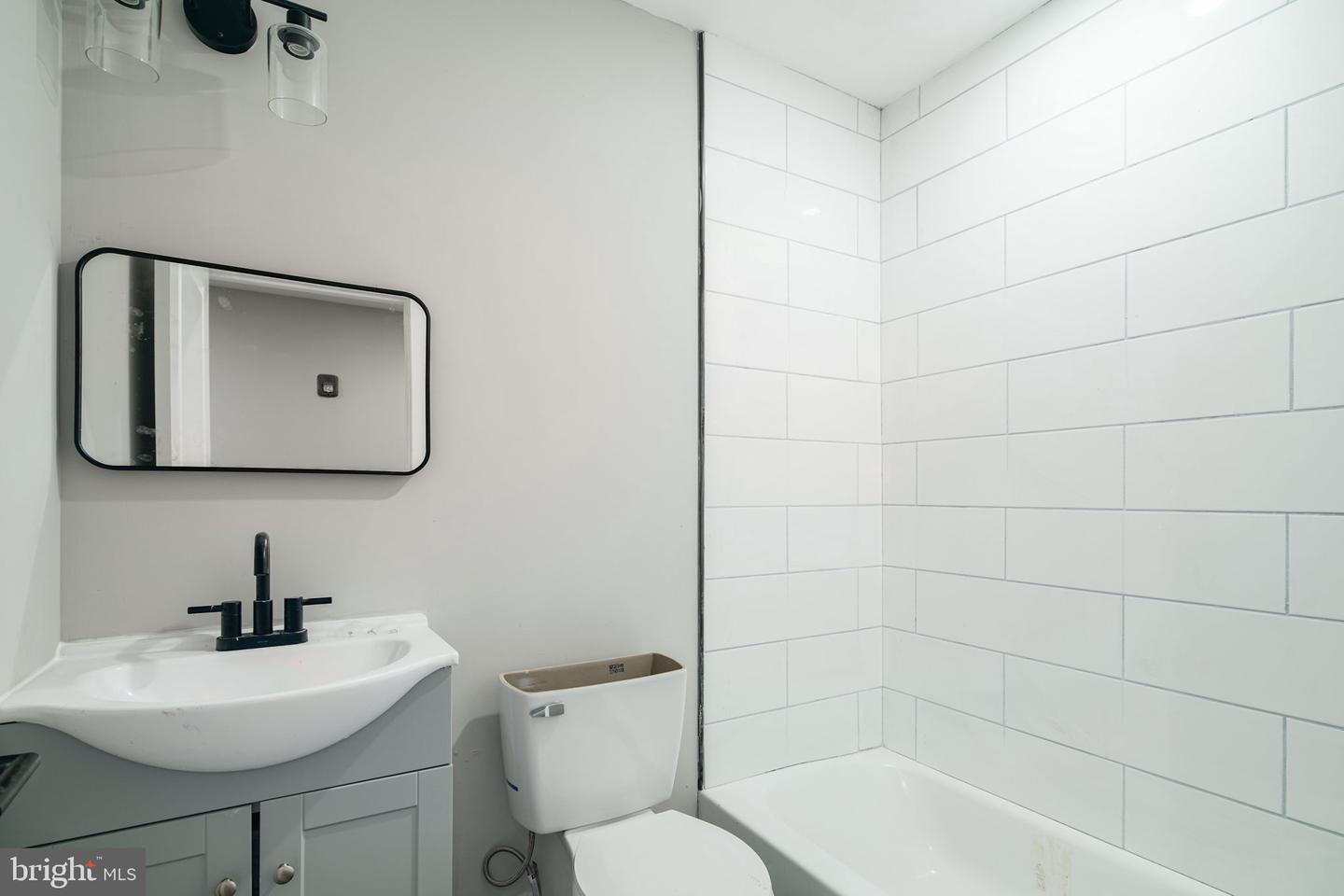 5339 Chestnut St Property Photo 8
