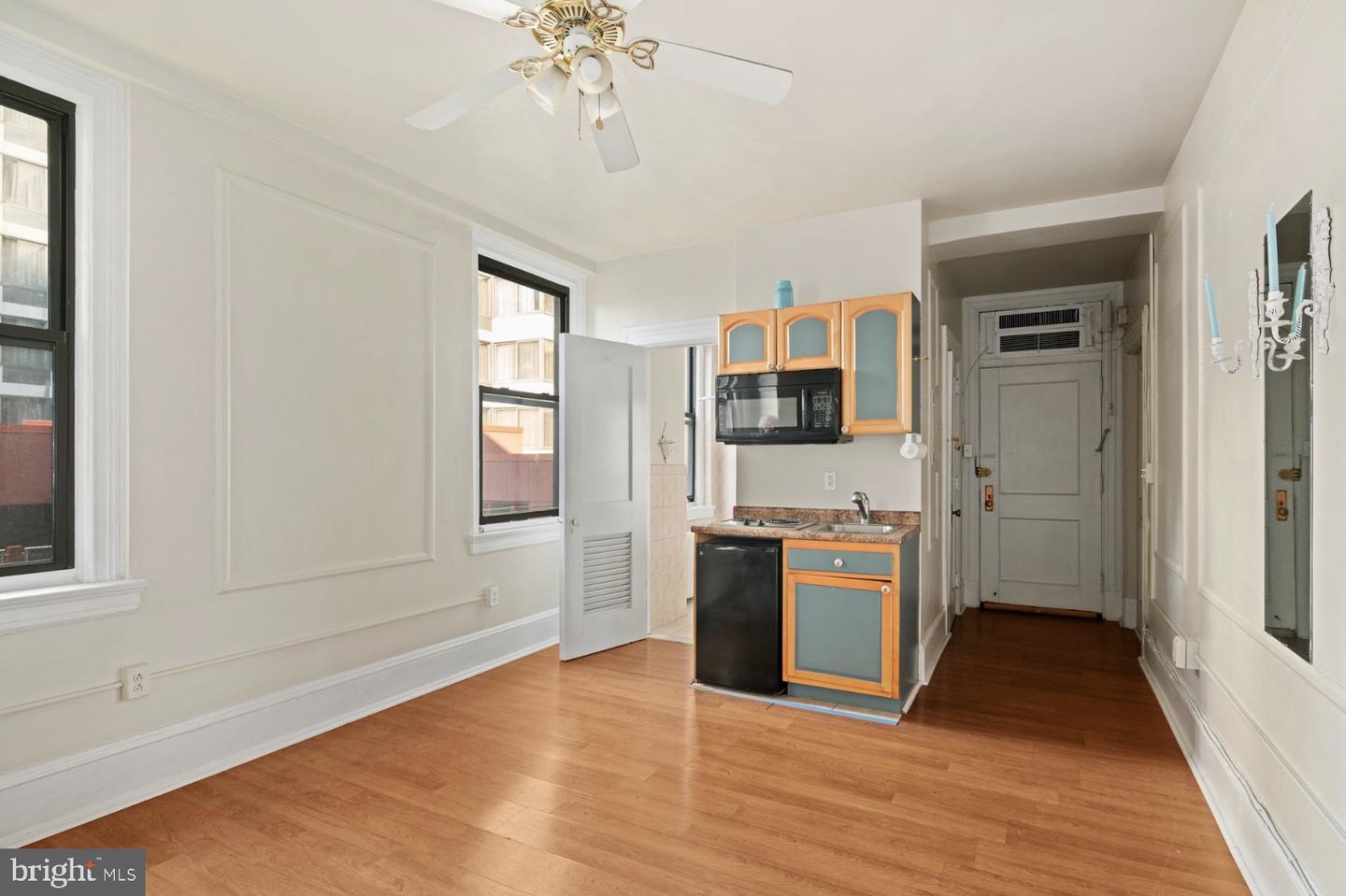 1324 Locust St #619 Property Photo 2