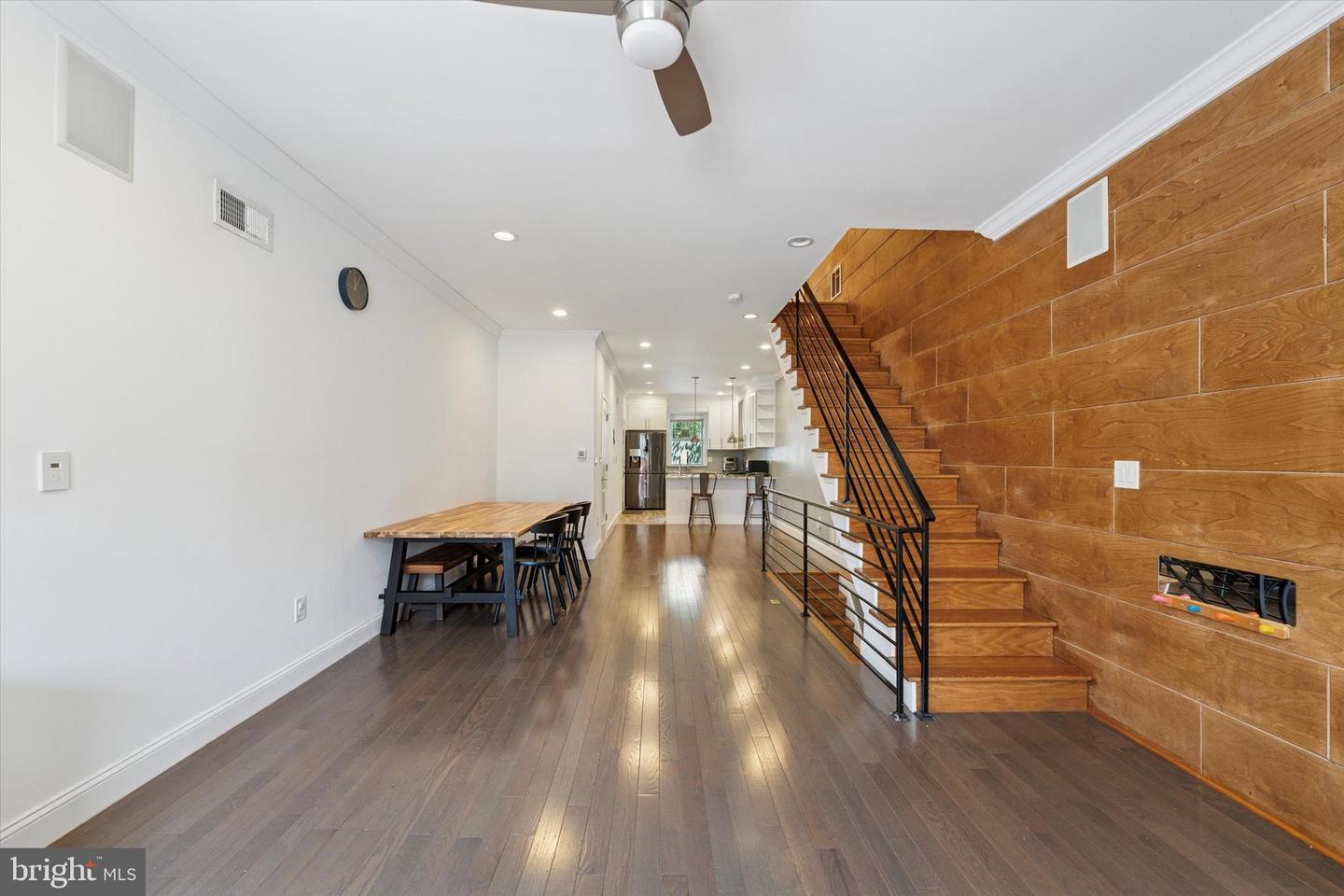 631 MCKEAN ST Property Photo 1