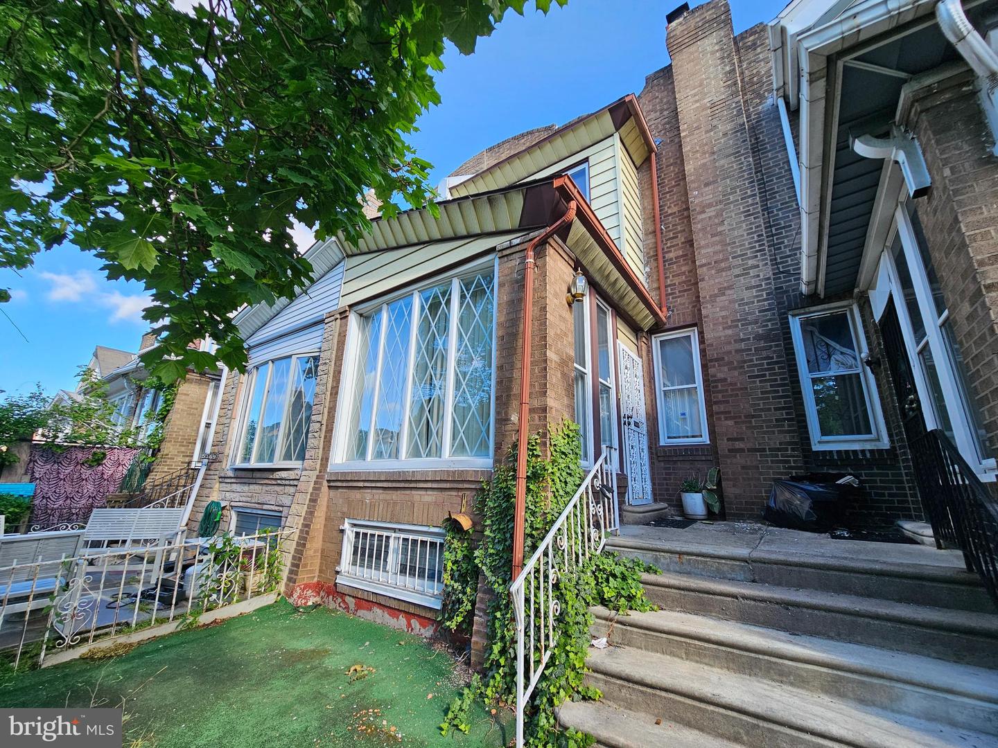 5367 MORSE ST Property Photo 1