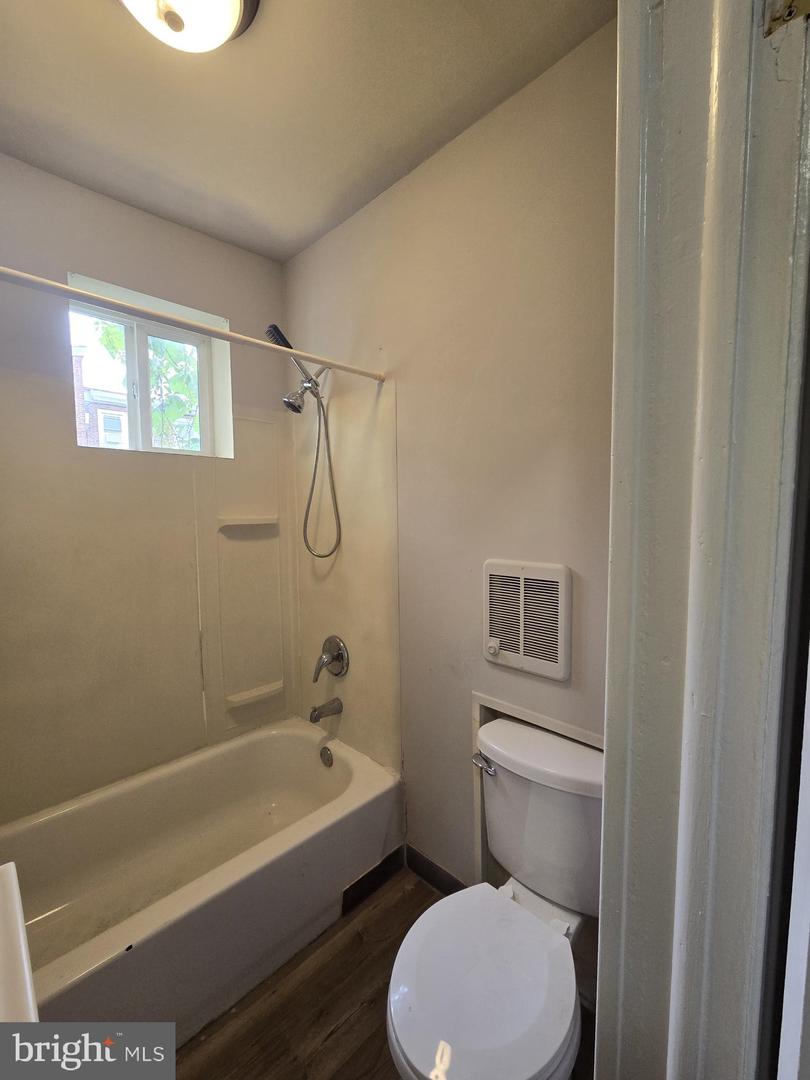 3047 Frankford Ave #2nd Floor Property Photo 11