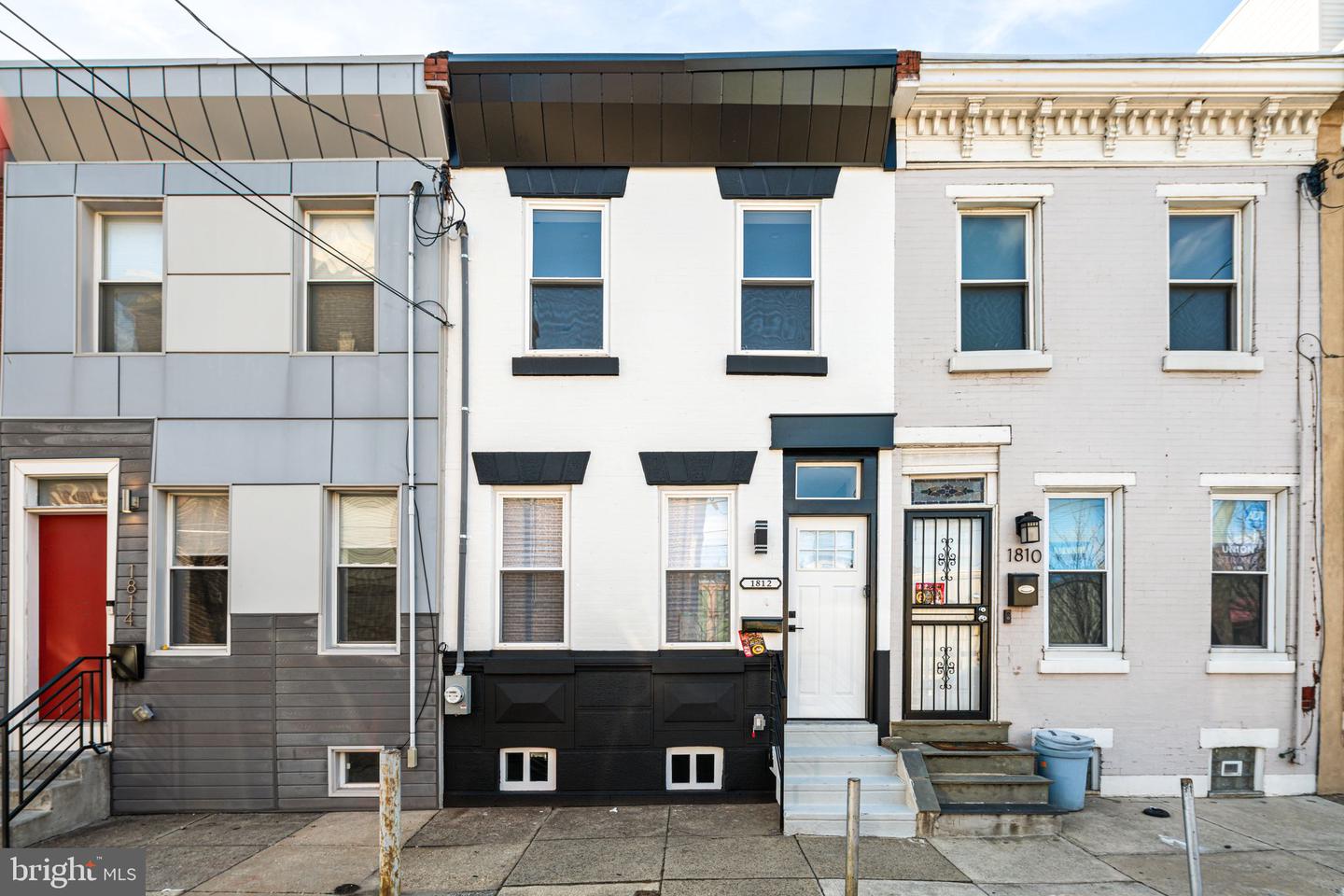 1812 E LETTERLY ST Property Photo 1
