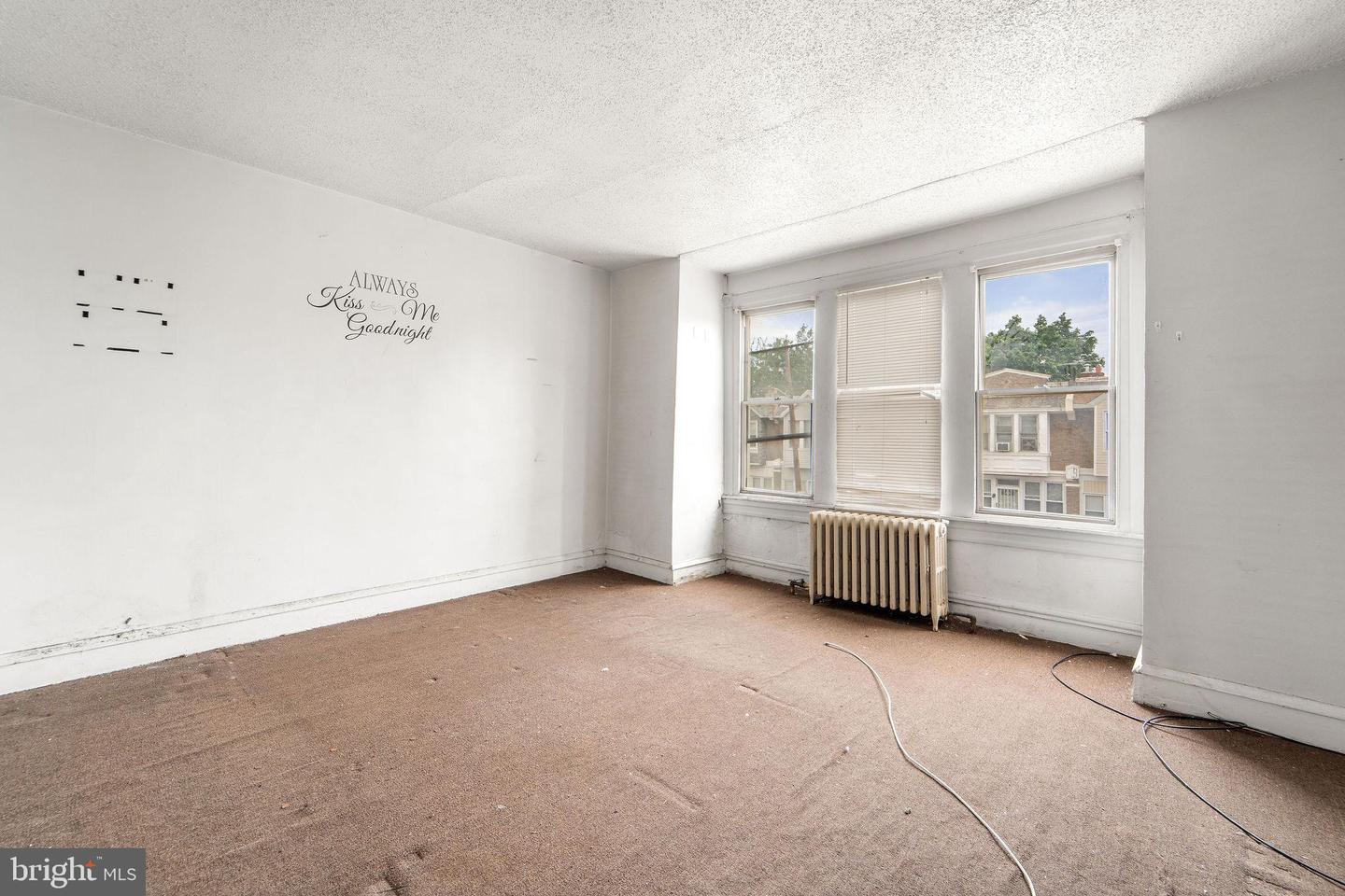 6081 Chester Ave Property Photo 10