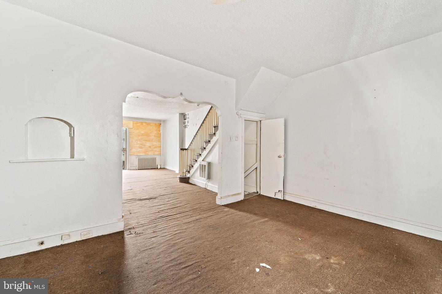 6081 Chester Ave Property Photo 14