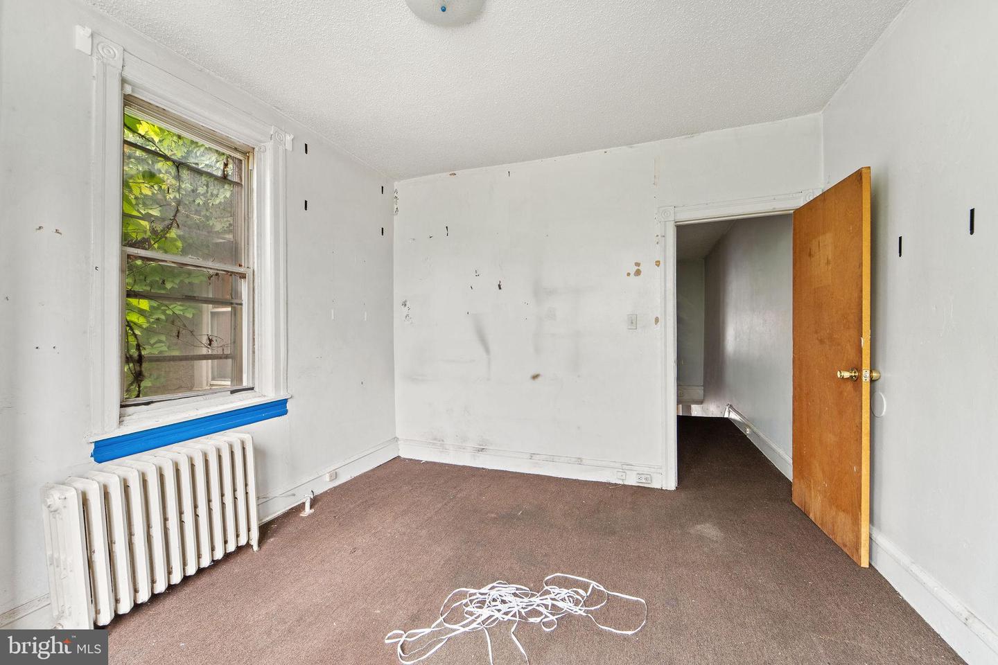 6081 Chester Ave Property Photo 15