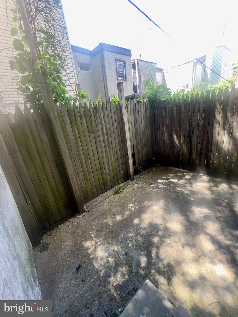2136 E Tucker St Property Photo 14