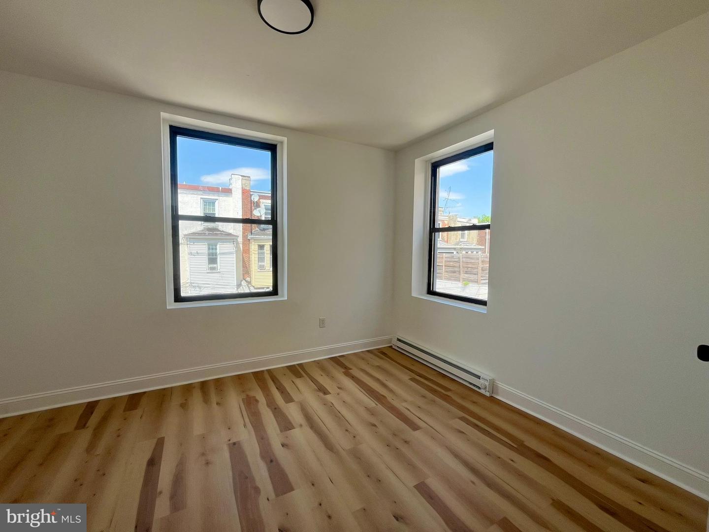 4413 Walnut St #3r Property Photo 1