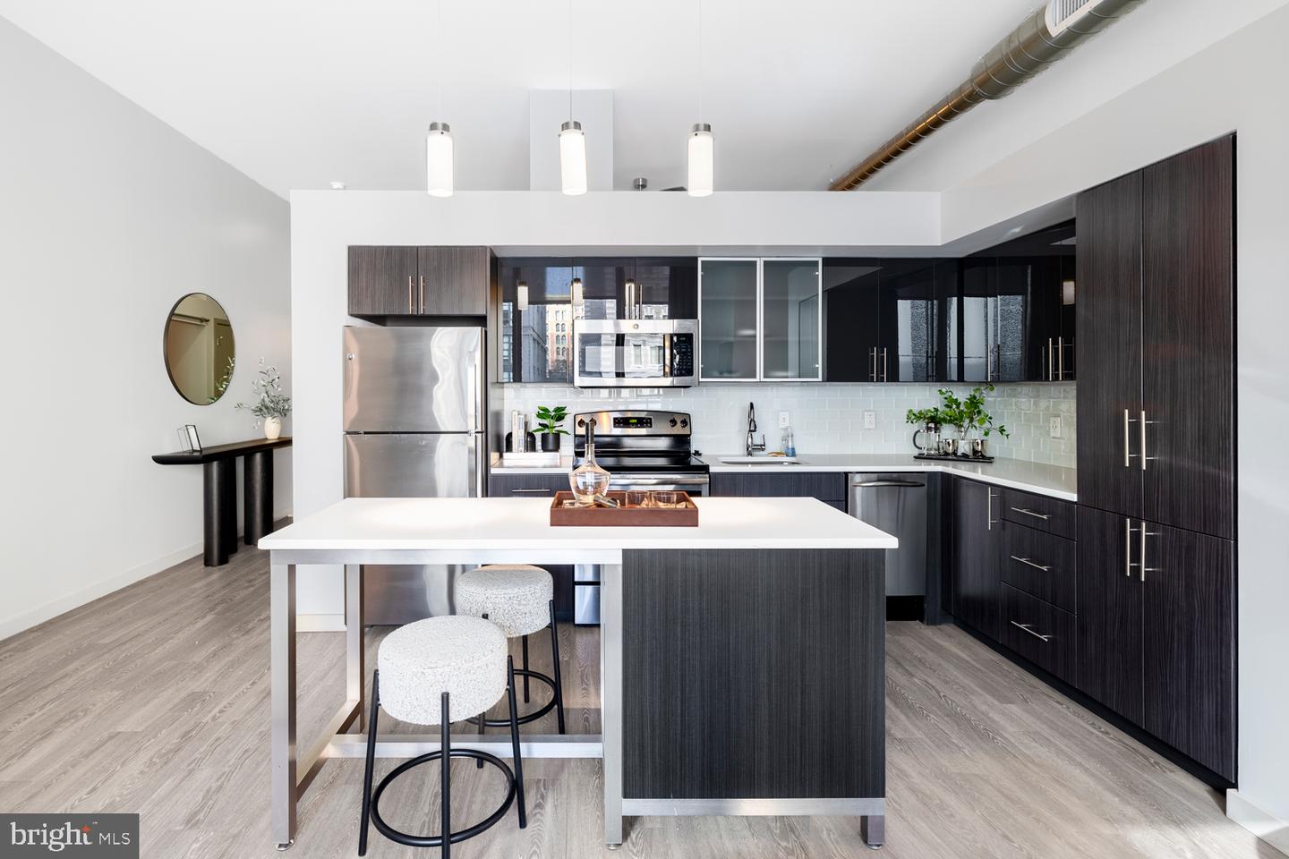 1125 Sansom St #2b-611 Property Photo 16