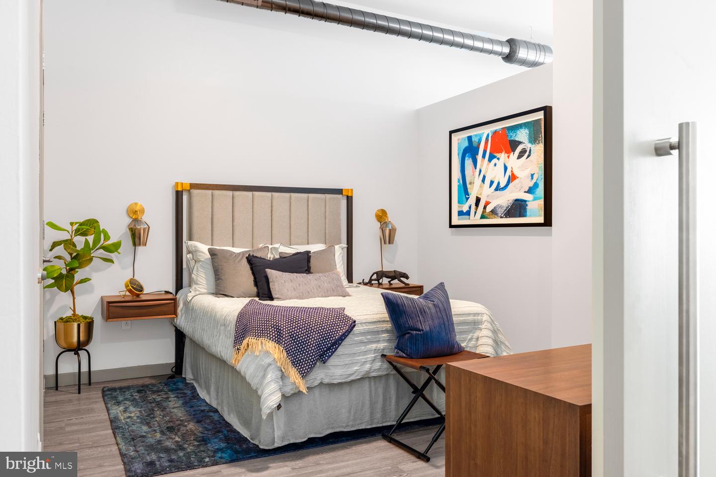1125 Sansom St #2b-611 Property Photo 20