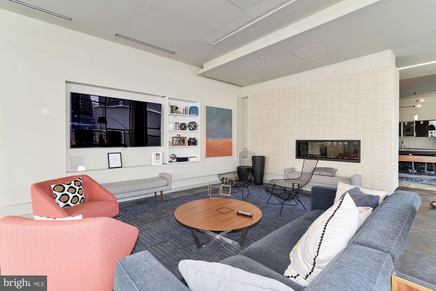 1125 Sansom St #2b-611 Property Photo 70