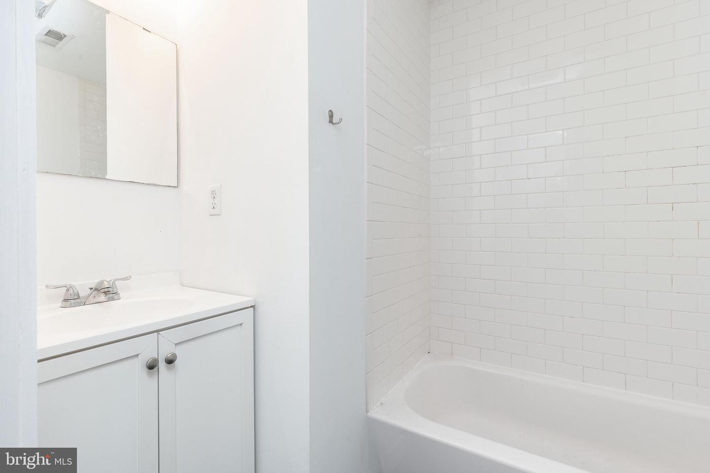 1808 W Berks St Property Photo 16