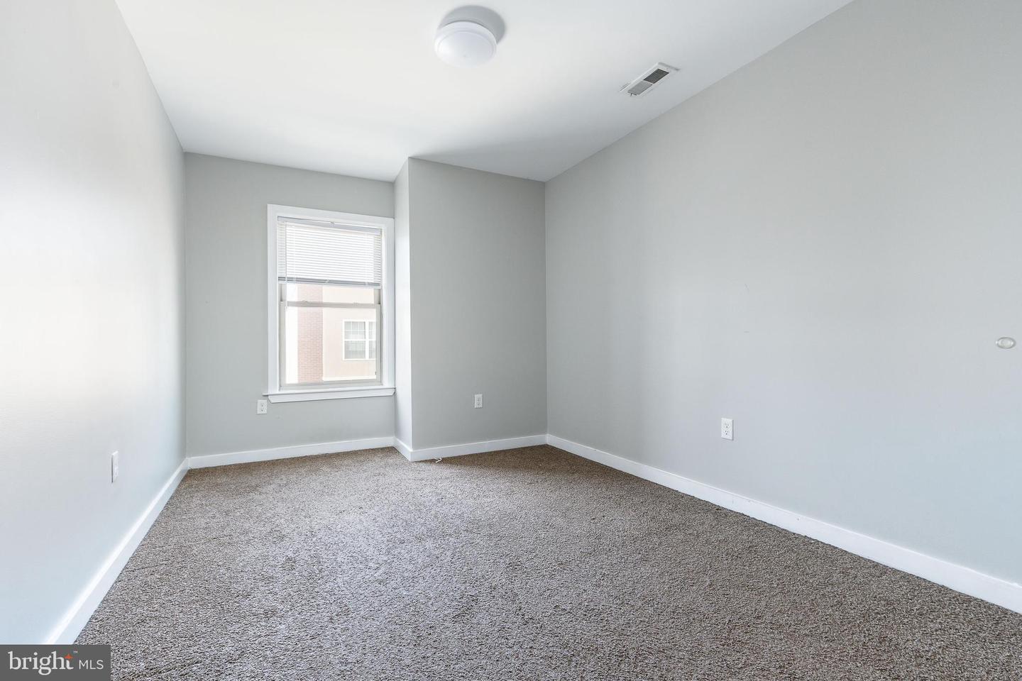 1808 W Berks St Property Photo 18