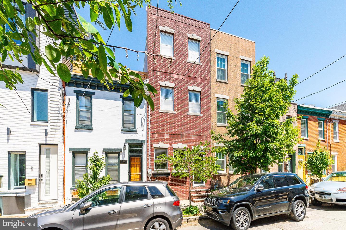 2113 MONTROSE ST Property Photo 1