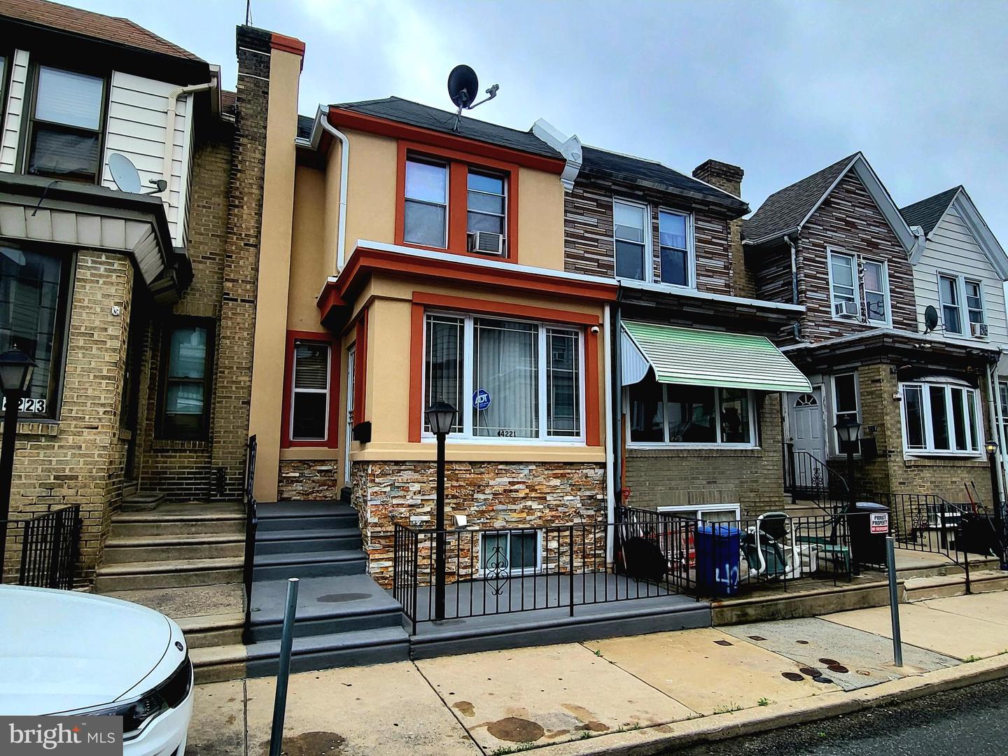 4221 NEILSON ST Property Photo 1