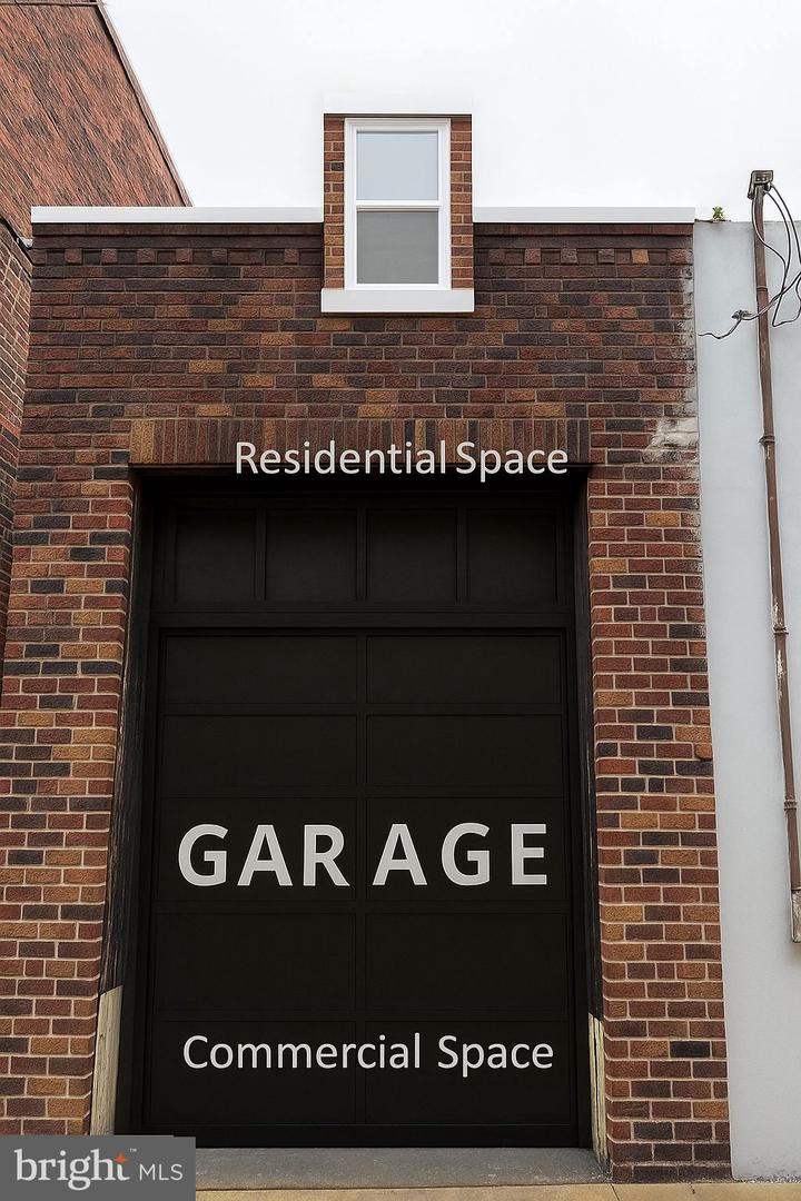 1347 S Hollywood St Property Photo 4