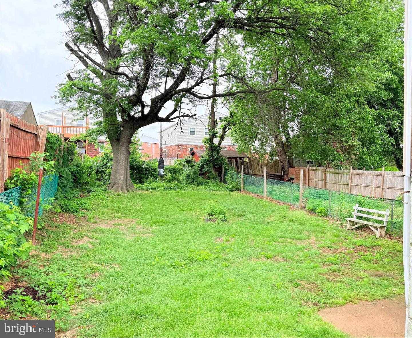 3325 Ashfield Ln Property Photo 4