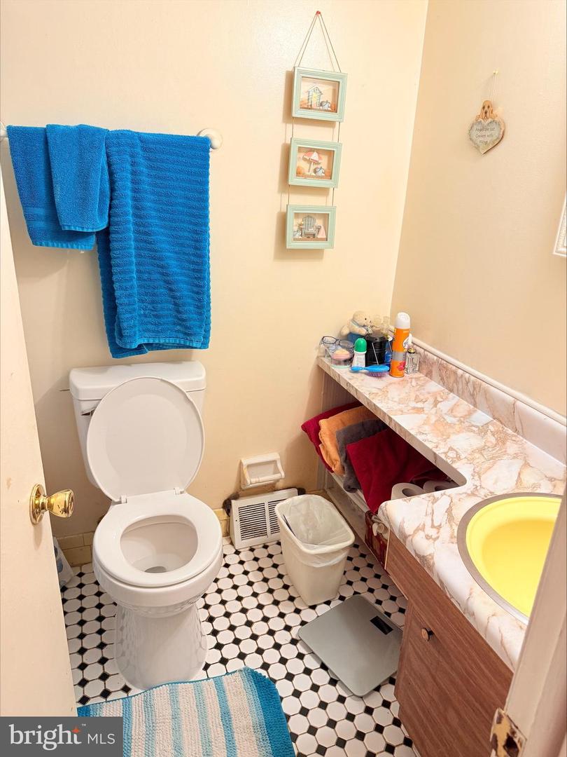 3325 Ashfield Ln Property Photo 11
