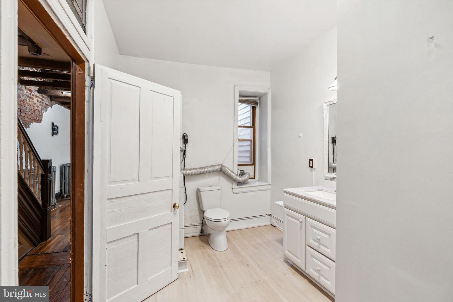 4237 Main St Property Photo 15