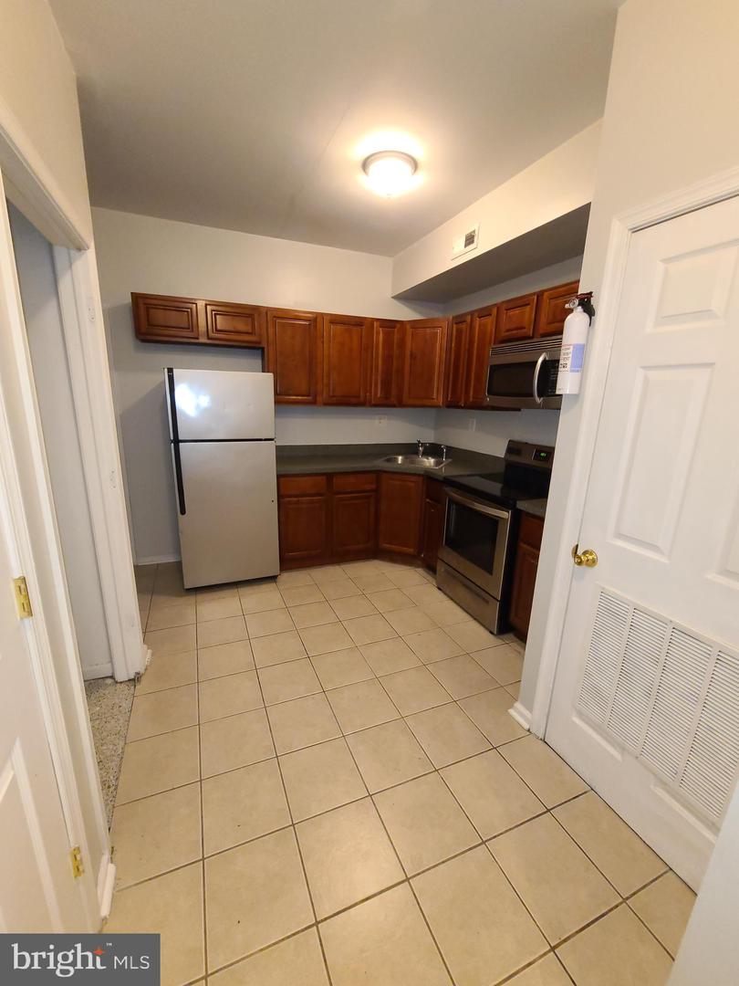1617 Cecil B Moore Ave Property Photo 7