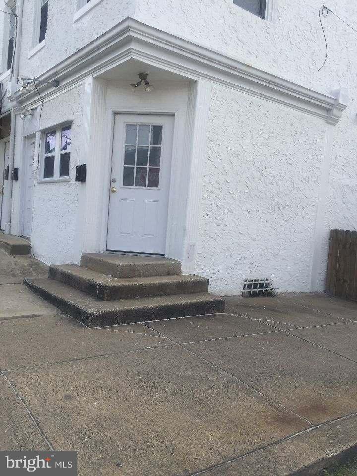 3422 W Allegheny Ave Property Photo 1