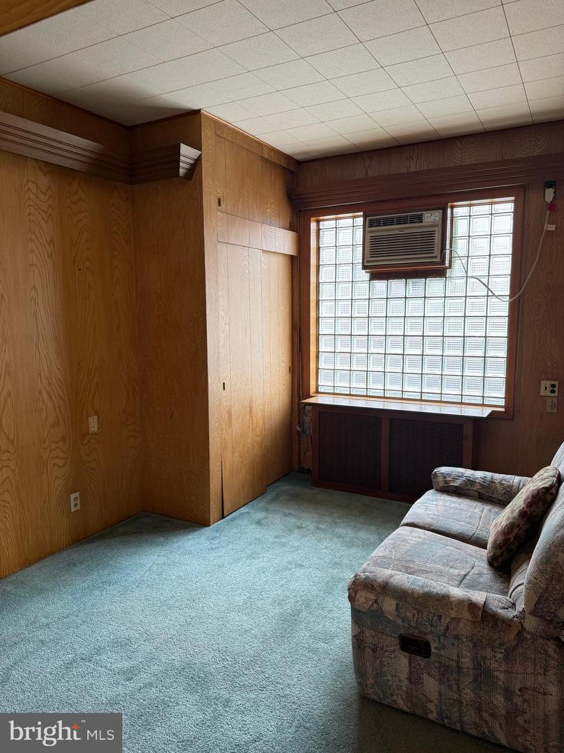 6210 Woodland Ave Property Photo 14