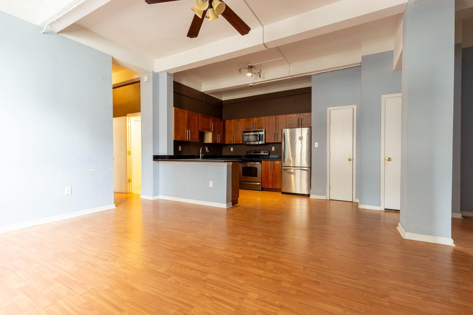 1324 Locust St #1602 Property Photo 4