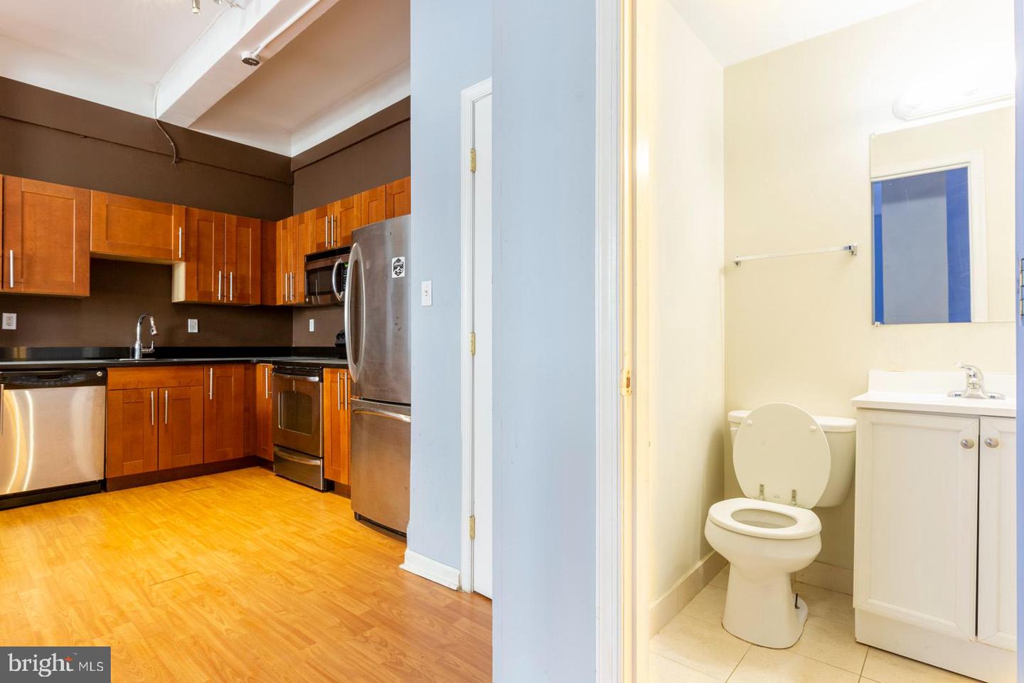 1324 Locust St #1602 Property Photo 5