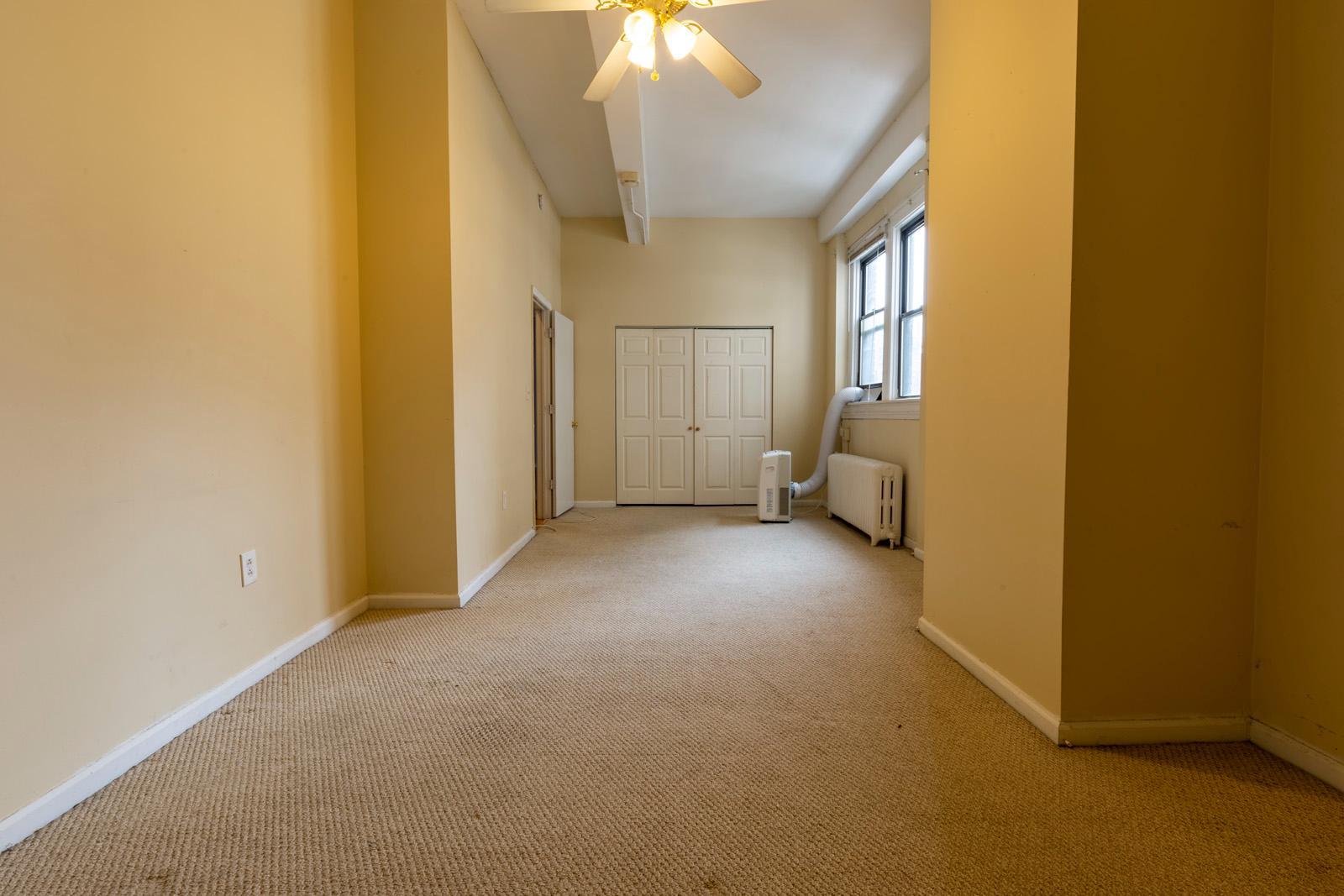 1324 Locust St #1602 Property Photo 13