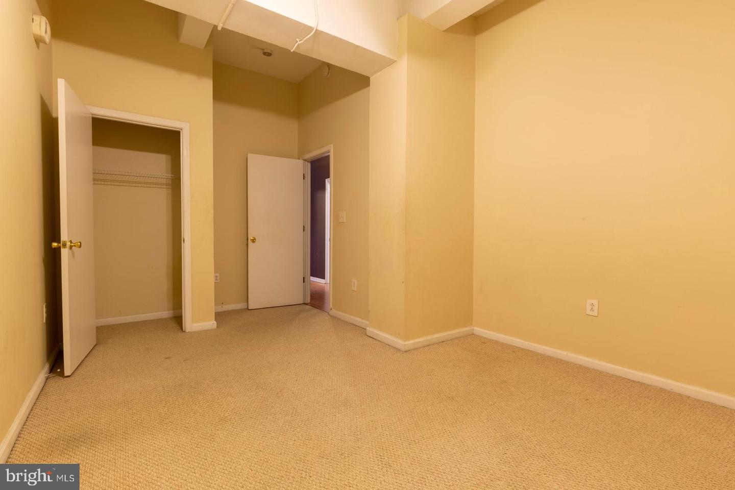 1324 Locust St #1602 Property Photo 17