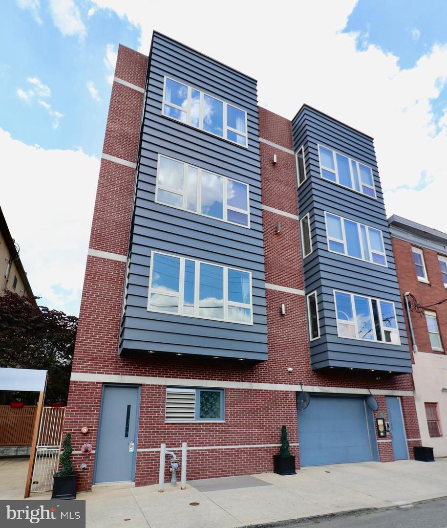 1233-35 BAINBRIDGE ST #H Property Photo 1