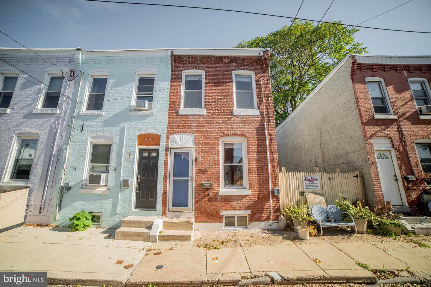 2521 E Gordon St Property Photo 1